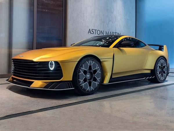 Aston Martin показал трековый суперкар Valiant мощностью 745 л.с.