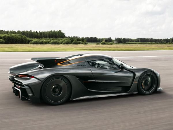 Koenigsegg Jesko Absolut побил рекорд Regera, затормозив с 400 км/ч до за 27,83 секунды