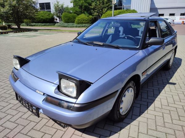 На продажу выставили Mazda 323F 1990 года без пробега