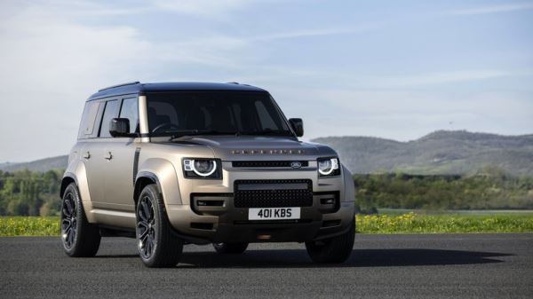 Land Rover выложил много фото флагманского Defender Octa