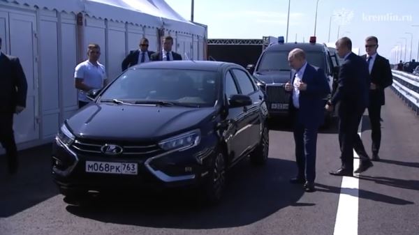 Почему Путин выбрал Lada Aura для поездки по М11