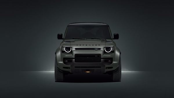 Land Rover выложил много фото флагманского Defender Octa